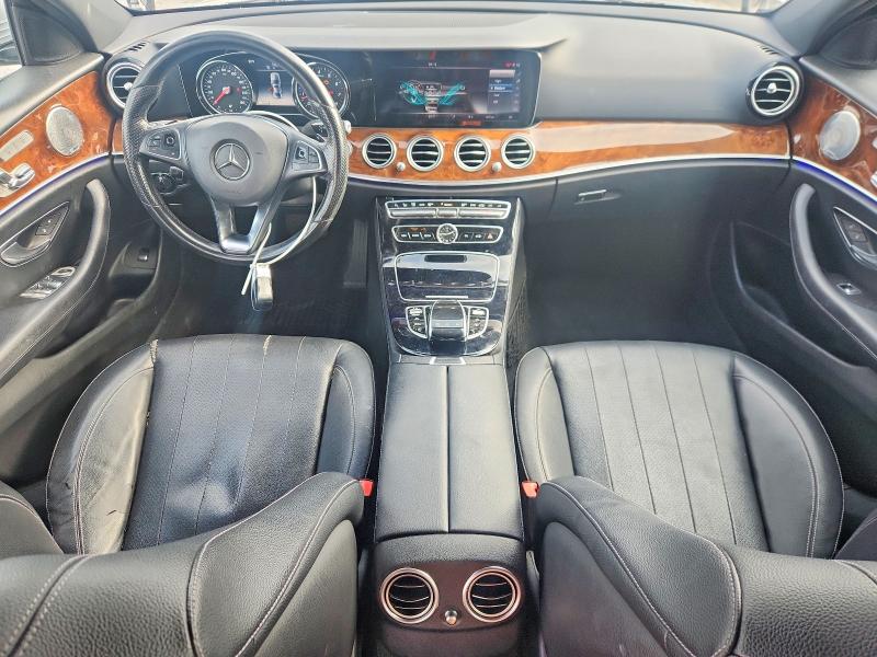 61817736 :رقم المزاد ، WDDZF4JB7HA045722 vin ، 2017 Mercedes-benz E مزاد بيع