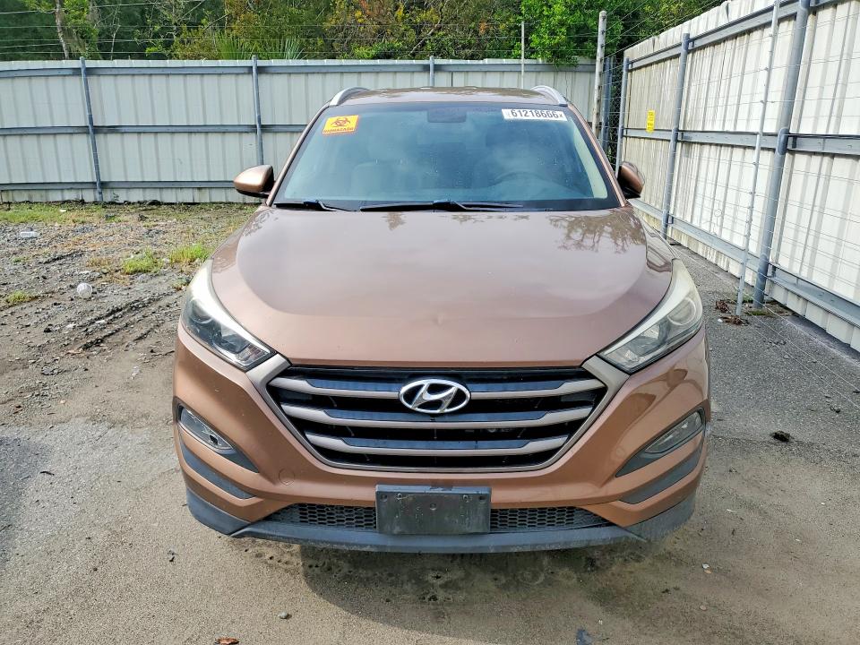 61218666 :رقم المزاد ، KM8J33A40GU204326 vin ، 2016 Hyundai Tucson مزاد بيع