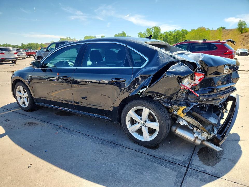 62631426 :رقم المزاد ، 1VWAS7A33FC121366 vin ، 2015 Volkswagen Passat مزاد بيع