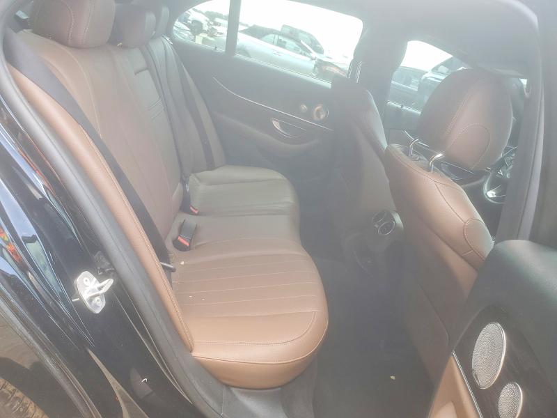 60642076 :رقم المزاد ، WDDZF4KB0JA342240 vin ، 2018 Mercedes-benz E مزاد بيع