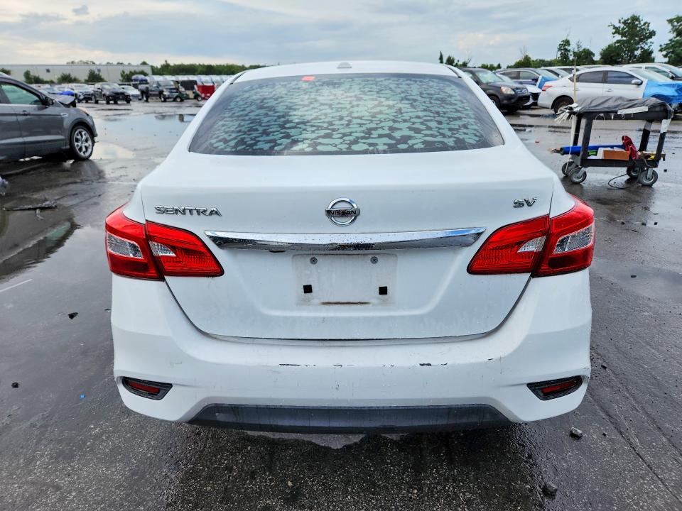 Продажа на аукционе авто 2018 Nissan Sentra, vin: 3N1AB7AP8JY226185, номер лота: 61535656