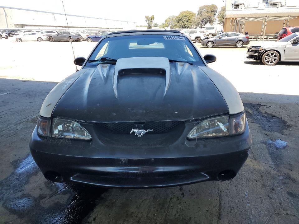 60814216 :رقم المزاد ، 1FALP4448VF196681 vin ، 1997 Ford Mustang مزاد بيع
