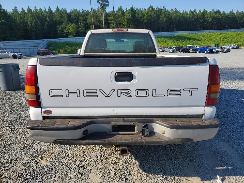 61204016 :رقم المزاد ، 1GCEC14W72Z208652 vin ، 2002 Chevrolet Silverado مزاد بيع