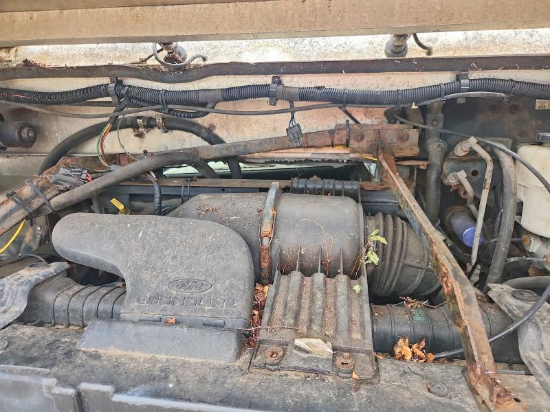 59818596 :رقم المزاد ، 1FCLE49LX3HA89519 vin ، 2003 Ford E450 مزاد بيع