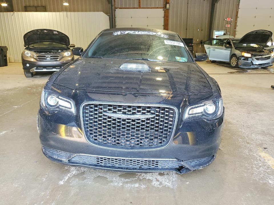 Продаж на аукціоні авто 2018 Chrysler 300, vin: 2C3CCARG2JH250934, номер лоту: 61237786