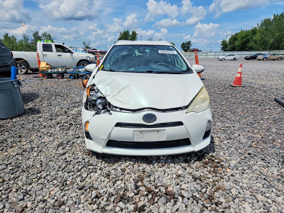 62038776 :رقم المزاد ، JTDKDTB3XC1508240 vin ، 2012 Toyota Prius C مزاد بيع