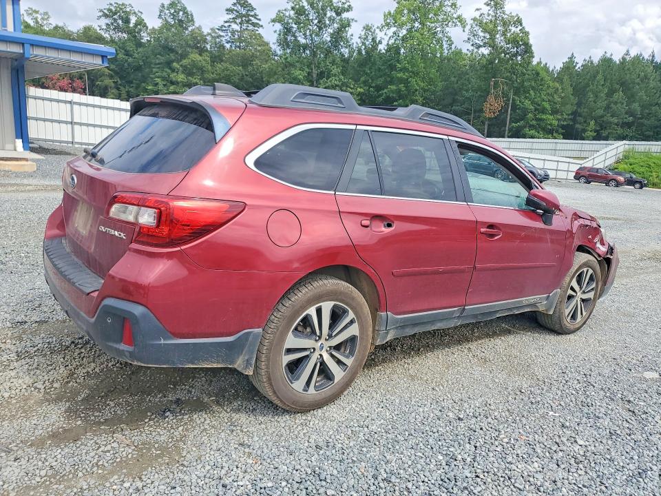 61107266 :رقم المزاد ، 4S4BSANC6J3210108 vin ، 2018 Subaru Outback مزاد بيع