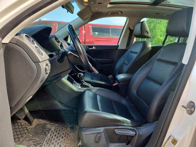 60131436 :رقم المزاد ، WVGBV7AX4CW604498 vin ، 2012 Volkswagen Tiguan مزاد بيع