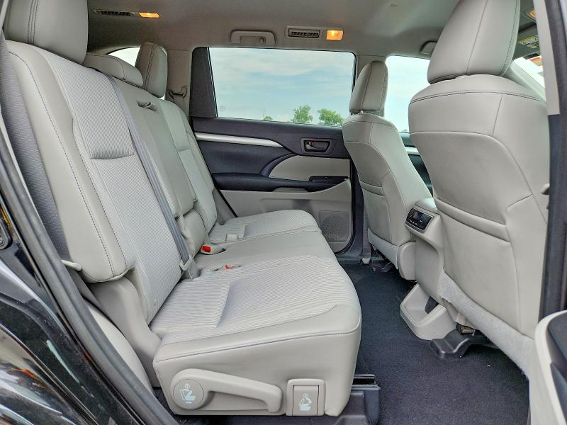 62262146 :رقم المزاد ، 5TDZKRFHXFS085356 vin ، 2015 Toyota Highlander مزاد بيع
