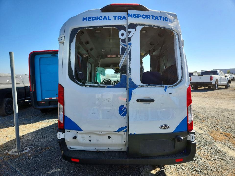 58991816 :رقم المزاد ، 1FTYE2CM8KKB72492 vin ، 2019 Ford Transit مزاد بيع