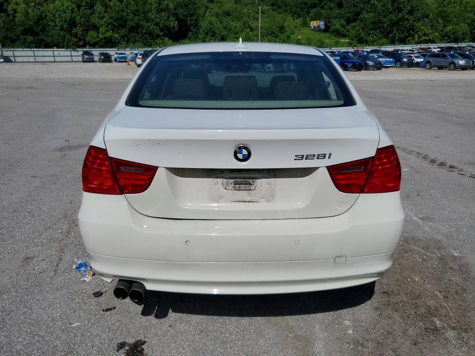 60982816 :رقم المزاد ، WBAPK7C58BA970164 vin ، 2011 Bmw 328 مزاد بيع