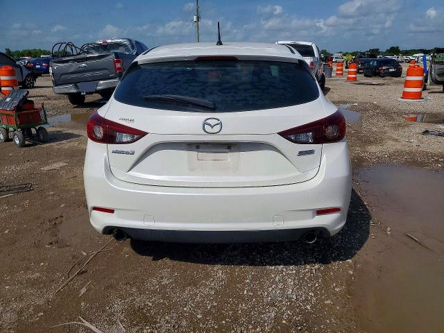 61067426 :رقم المزاد ، 3MZBN1K71HM102844 vin ، 2017 Mazda 3 مزاد بيع
