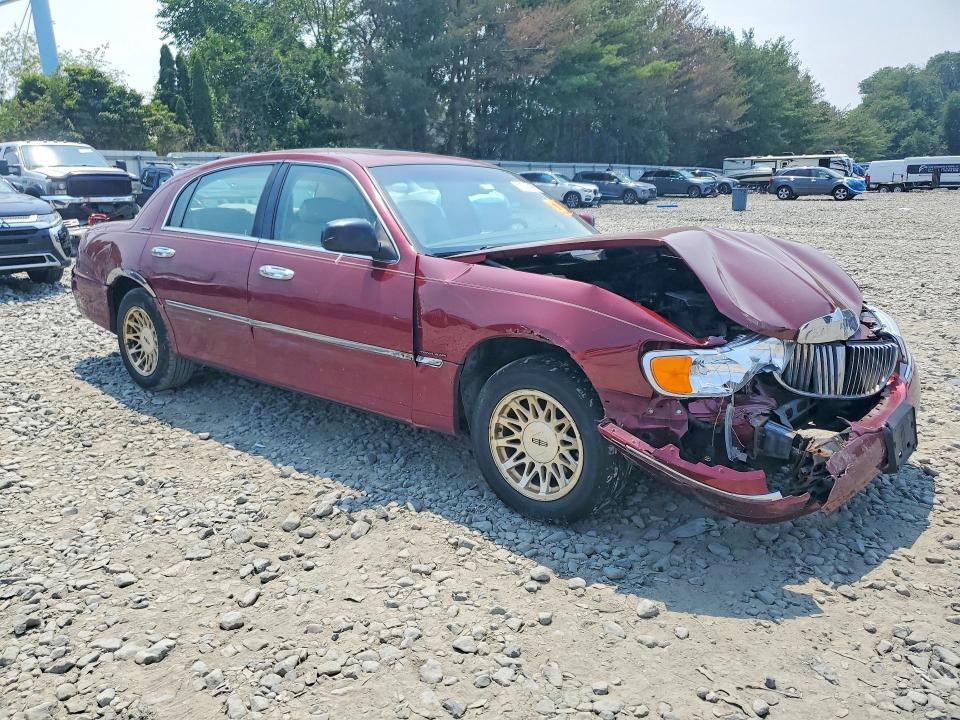 Продаж на аукціоні авто 1999 Lincoln Town Car, vin: 1LNHM82W8XY675402, номер лоту: 61745696