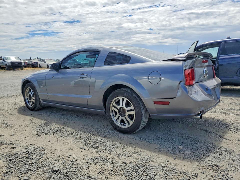 2007 Ford Mustang მანქანა იყიდება აუქციონზე, vin: 1ZVFT82H275277150, აუქციონის ნომერი: 61737956