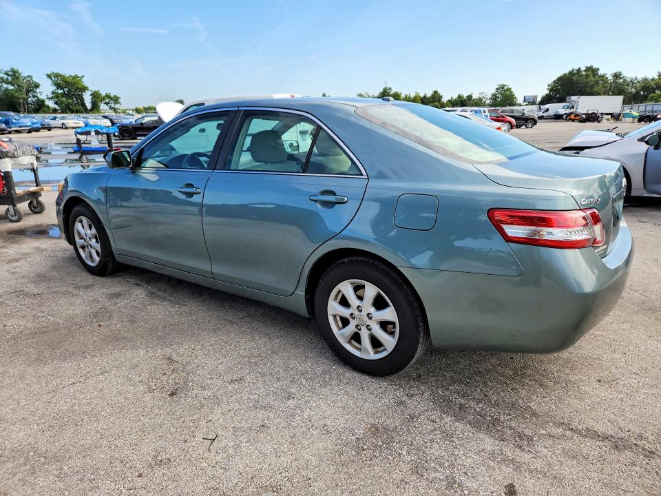 60000646 :رقم المزاد ، 4T1BF3EK8AU571101 vin ، 2010 Toyota Camry مزاد بيع