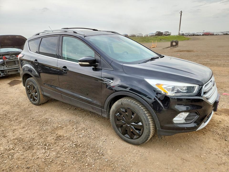 61408526 :رقم المزاد ، 1FMCU9J96HUE41392 vin ، 2017 Ford Escape مزاد بيع
