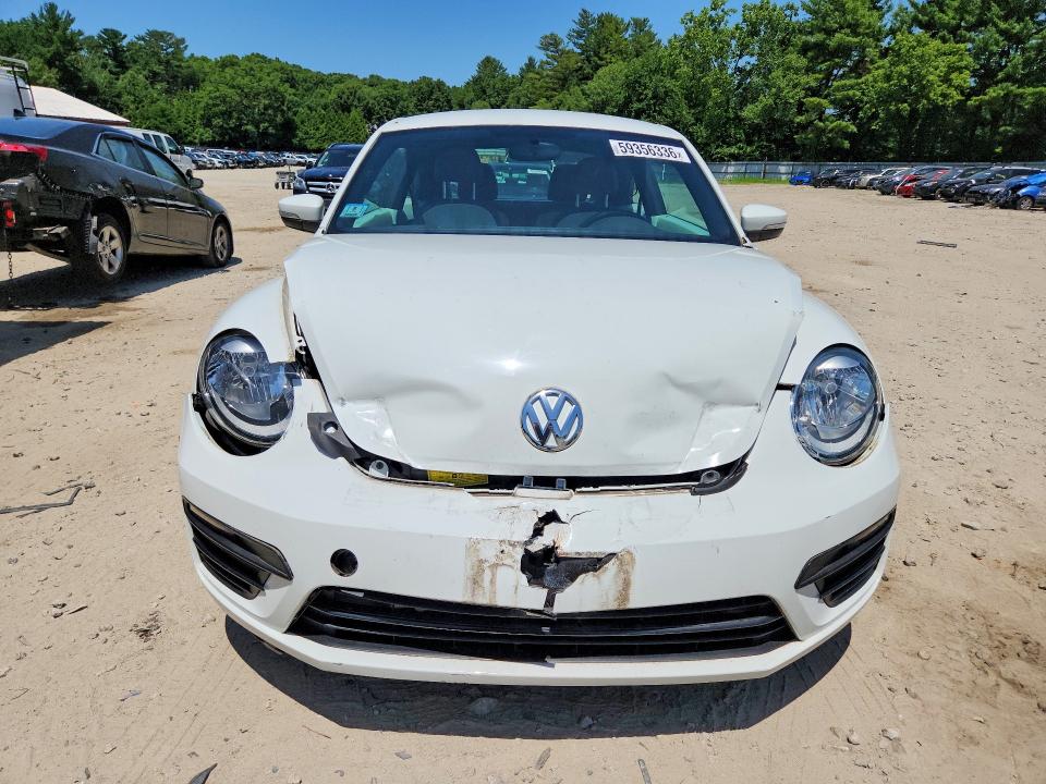 59356336 :رقم المزاد ، 3VWF17AT2HM630066 vin ، 2017 Volkswagen Beetle مزاد بيع