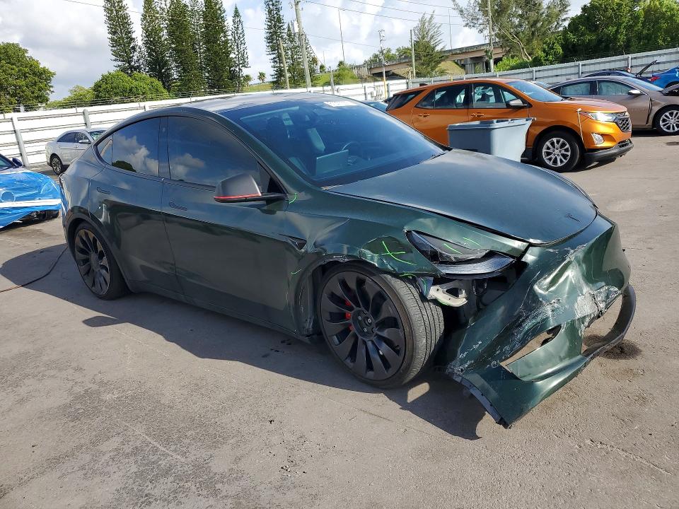 61377256 :رقم المزاد ، 7SAYGDEF7NF536619 vin ، 2022 Tesla Model Y مزاد بيع