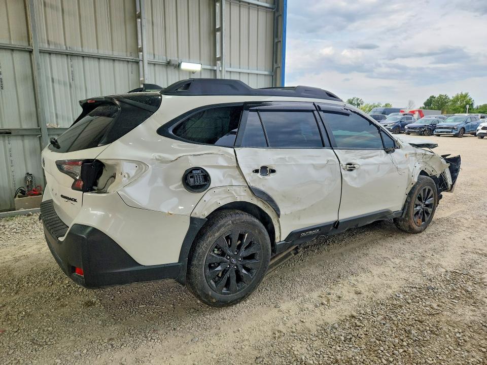 2023 Subaru Outback მანქანა იყიდება აუქციონზე, vin: 4S4BTALC5P3143560, აუქციონის ნომერი: 62705106