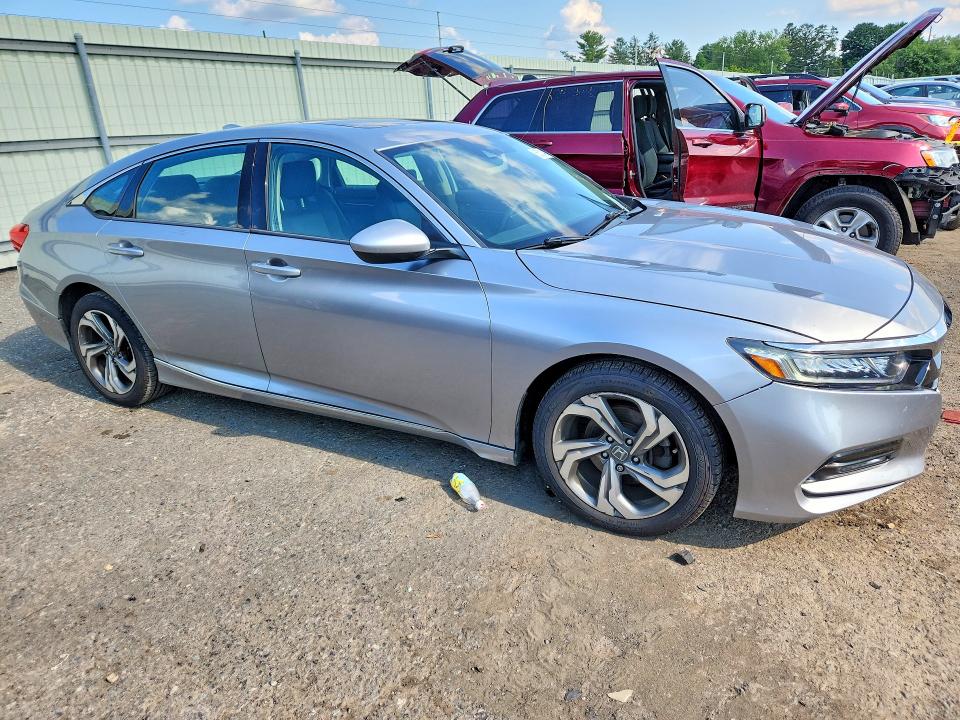 Продажа на аукционе авто 2018 Honda Accord, vin: 1HGCV1F4XJA076949, номер лота: 63514016