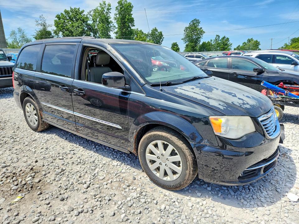 2015 Chrysler Town & Country მანქანა იყიდება აუქციონზე, vin: 2C4RC1BG9FR672913, აუქციონის ნომერი: 58911866