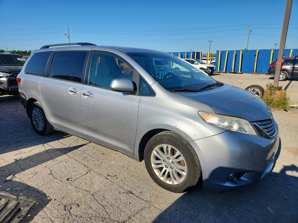 2016 Toyota Sienna მანქანა იყიდება აუქციონზე, vin: 5TDYK3DC0GS761329, აუქციონის ნომერი: 62654346