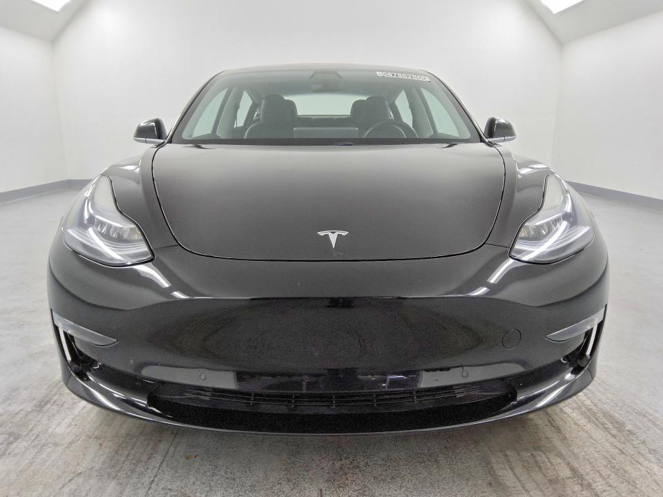 Продажа на аукционе авто 2018 Tesla Model 3, vin: 5YJ3E1EA8JF013863, номер лота: 58786286