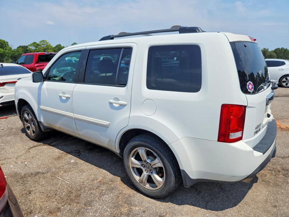 62515886 :رقم المزاد ، 5FNYF3H46FB029992 vin ، 2015 Honda Pilot مزاد بيع