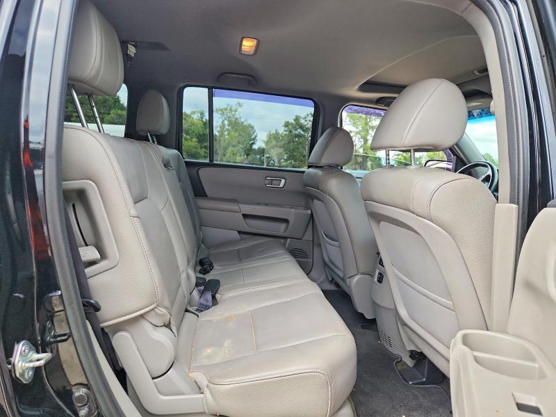 62021056 :رقم المزاد ، 5FNYF3H57FB024003 vin ، 2015 Honda Pilot مزاد بيع