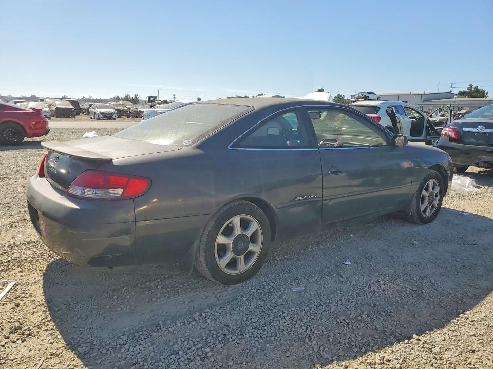 2000 Toyota Camry Solara მანქანა იყიდება აუქციონზე, vin: 2T1CF28P9YC412072, აუქციონის ნომერი: 60527146