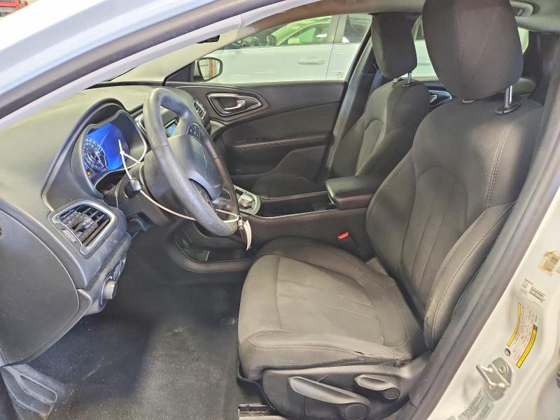 Продаж на аукціоні авто 2015 Chrysler 200, vin: 1C3CCCAB3FN748277, номер лоту: 61913326