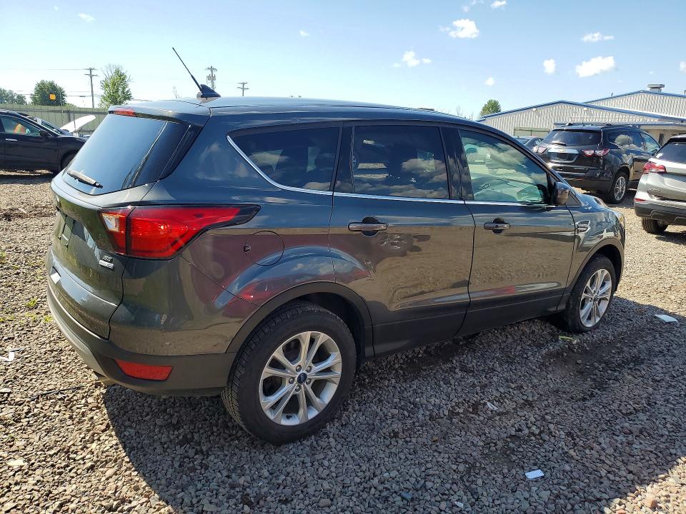 63369696 :رقم المزاد ، 1FMCU9GDXKUA66500 vin ، 2019 Ford Escape مزاد بيع