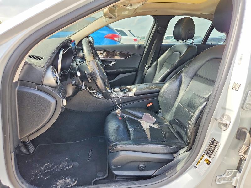 61479676 :رقم المزاد ، 55SWF4KB5HU209793 vin ، 2017 Mercedes-benz C مزاد بيع