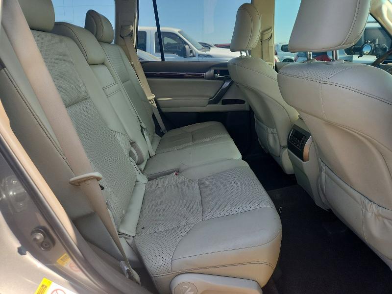 62011046 :رقم المزاد ، JTJJM7FXXA5017136 vin ، 2010 Lexus Gx مزاد بيع