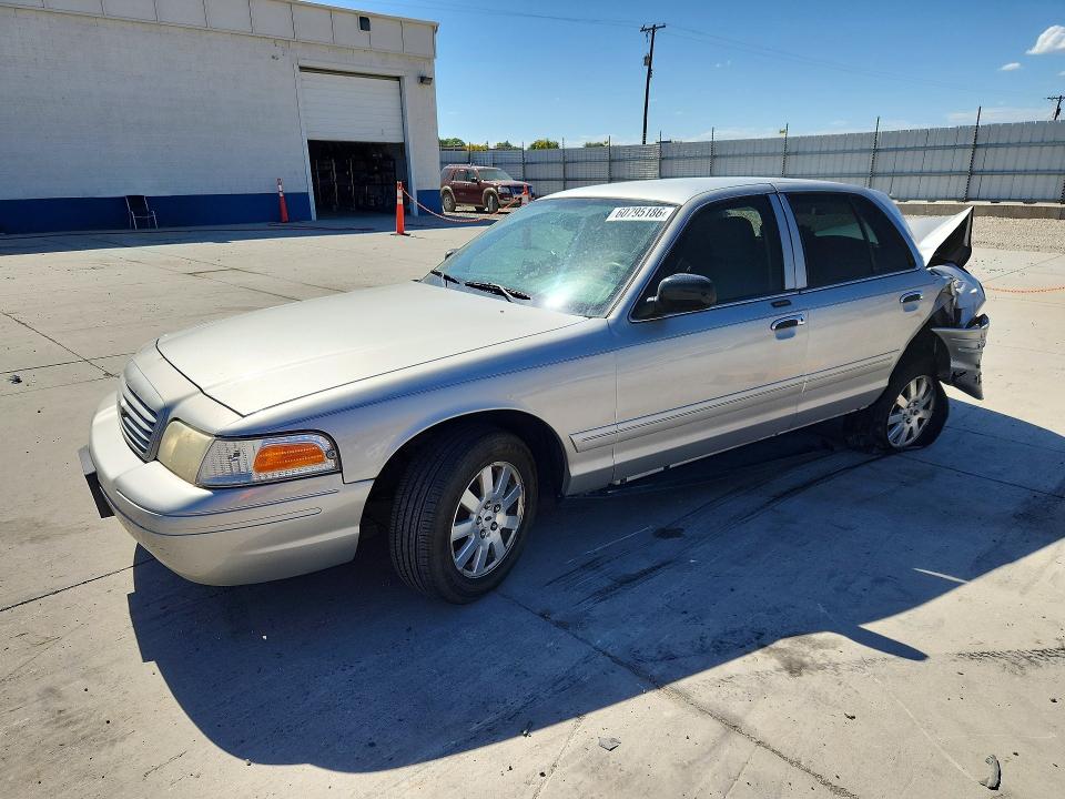 2006 Ford Crown Victoria მანქანა იყიდება აუქციონზე, vin: 2FAFP74W26X129158, აუქციონის ნომერი: 60795186