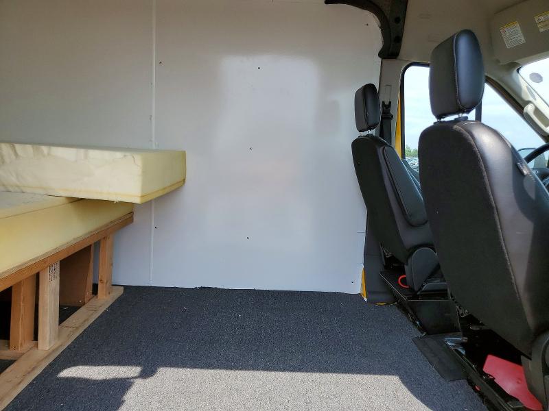 60771466 :رقم المزاد ، 1FTBR1X86MKA25978 vin ، 2021 Ford Transit مزاد بيع