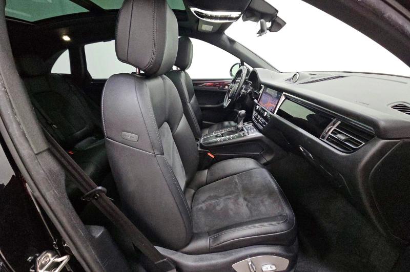62970746 :رقم المزاد ، WP1AA2A57MLB08979 vin ، 2021 Porsche Macan مزاد بيع