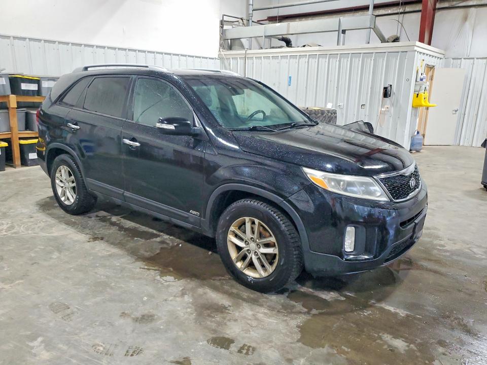 2015 Kia Sorento მანქანა იყიდება აუქციონზე, vin: 5XYKTDA78FG645548, აუქციონის ნომერი: 63013106