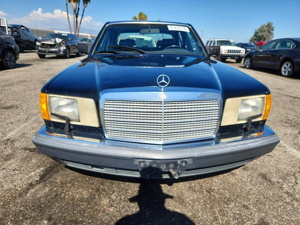 1989 Mercedes-benz 560 მანქანა იყიდება აუქციონზე, vin: WDBCA39E0KA485178, აუქციონის ნომერი: 61430356
