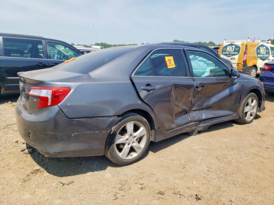2014 Toyota Camry მანქანა იყიდება აუქციონზე, vin: 4T1BF1FK4EU320357, აუქციონის ნომერი: 61161836