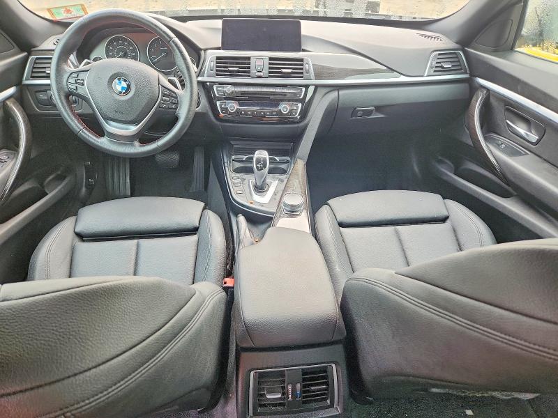61389656 :رقم المزاد ، WBA8Z9C33HG827249 vin ، 2017 Bmw 330 مزاد بيع