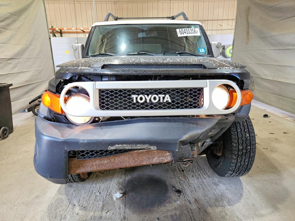 Продажа на аукционе авто 2010 Toyota Fj Cruiser, vin: JTEBU4BF2AK083941, номер лота: 60455356