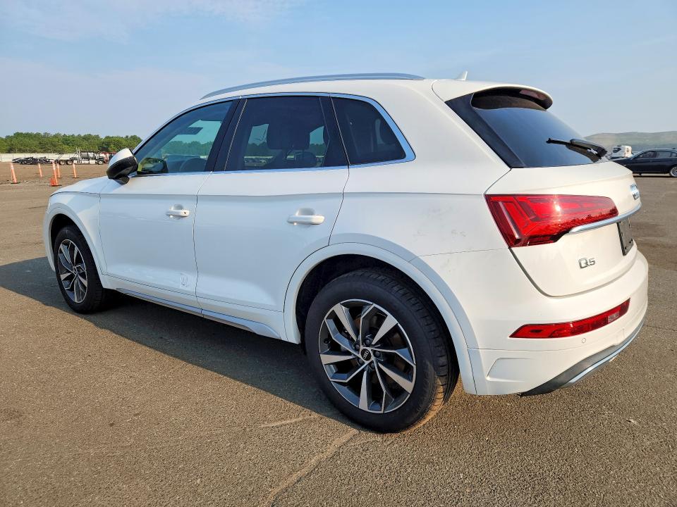 61436816 :رقم المزاد ، WA1BAAFY4M2051272 vin ، 2021 Audi Q5 مزاد بيع