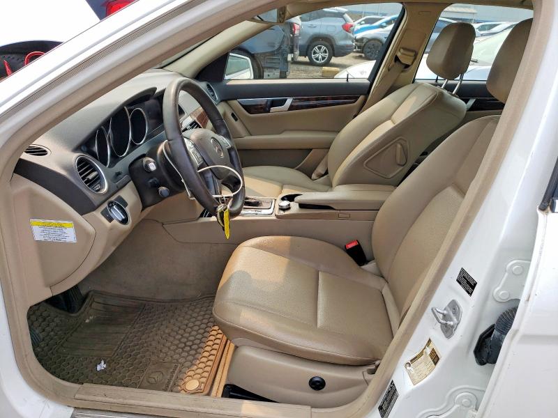 2014 Mercedes-benz C მანქანა იყიდება აუქციონზე, vin: WDDGF8ABXER302674, აუქციონის ნომერი: 60664166