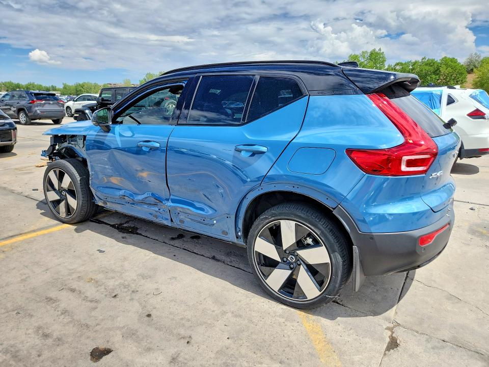 Продажа на аукционе авто 2023 Volvo Xc40, vin: YV4ED3UM9P2072464, номер лота: 61977016