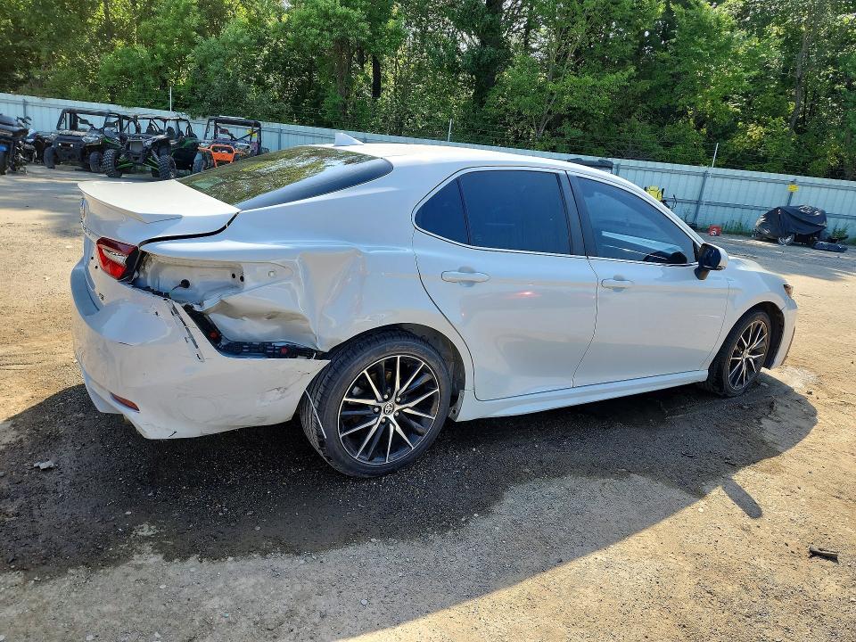 61685446 :رقم المزاد ، 4T1G11AK2PU117420 vin ، 2023 Toyota Camry مزاد بيع
