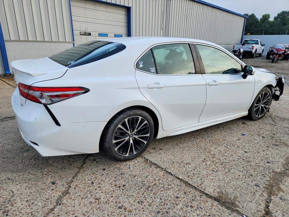 Aukcja sprzedaży 2018 Toyota Camry, vin: 4T1B11HK1JU061347, numer aukcji: 59867356