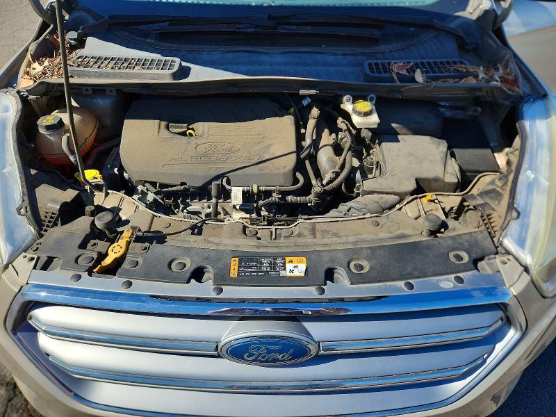 61387036 :رقم المزاد ، 1FMCU9GD5HUE24093 vin ، 2017 Ford Escape مزاد بيع