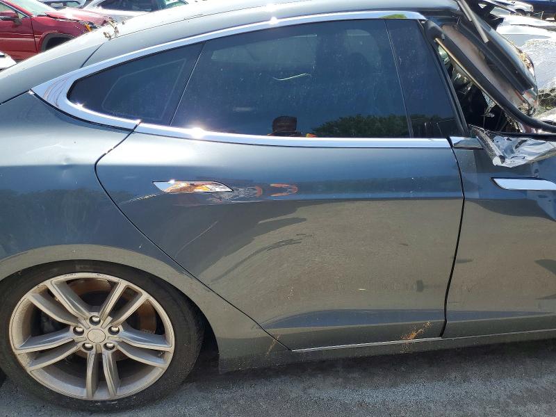 Продажа на аукционе авто 2013 Tesla Model S, vin: 5YJSA1CG7DFP03882, номер лота: 60207496