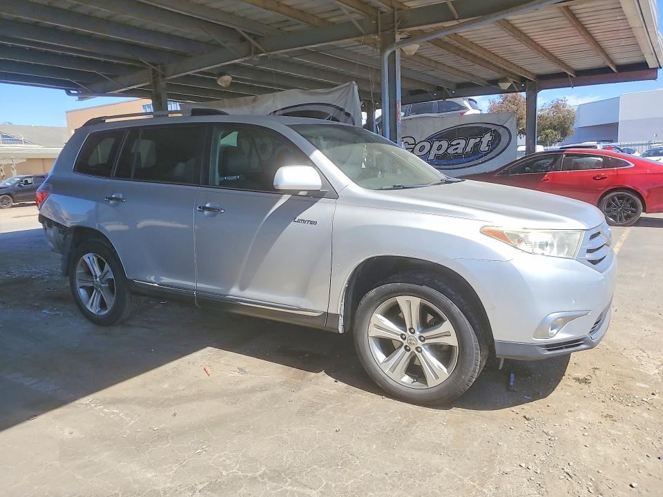 60065086 :رقم المزاد ، 5TDDK3EH2BS060762 vin ، 2011 Toyota Highlander مزاد بيع